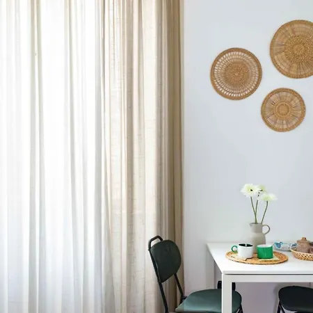 Pomodoro Ac Alojamento de Acomodação e Pequeno-almoço Nápoles